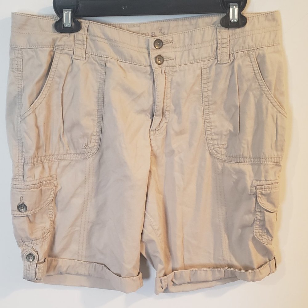Sonoma Life Style Womens Khaki Tan Cargo Shorts Size 10 Cuffed Utility RN73277